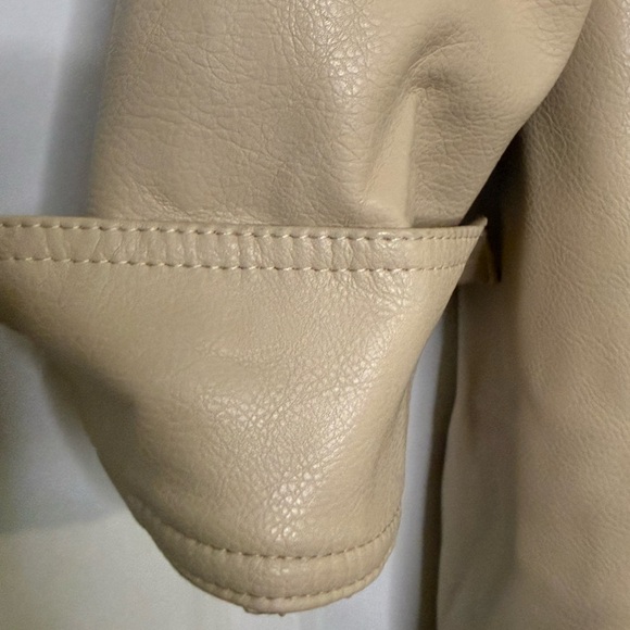 H&M Cream Faux-Leather Shirt Jacket Vegan Large - Picture 6 of 8